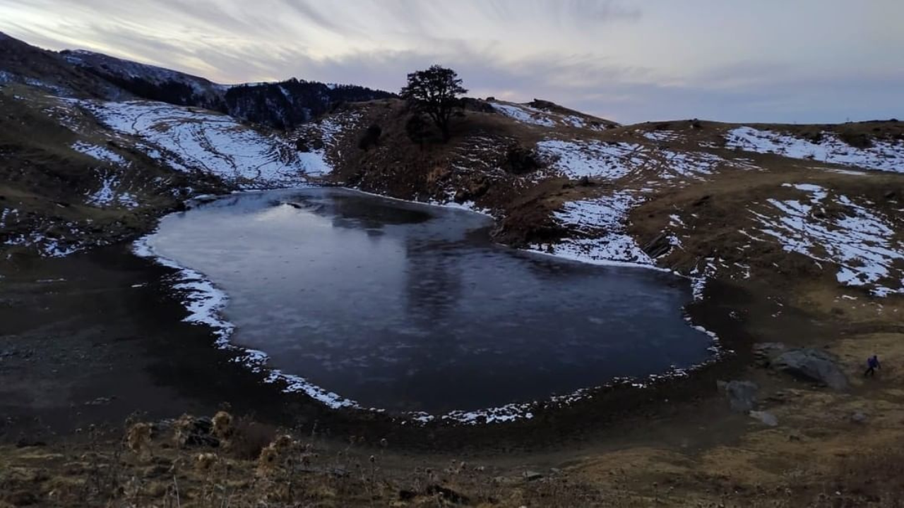 Trekking around Brahmatal Lake Image credit: Unsplash