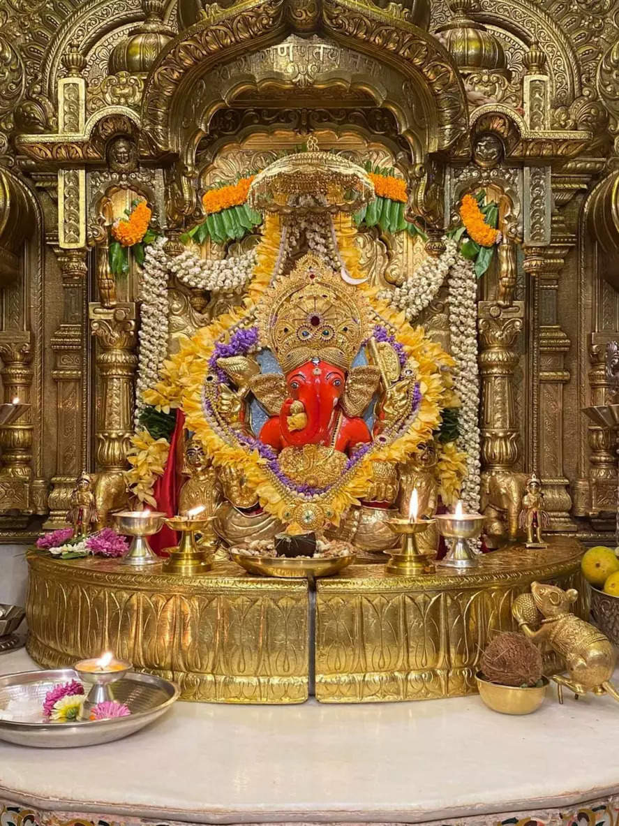 Image of Siddhivinayak Temple iStock