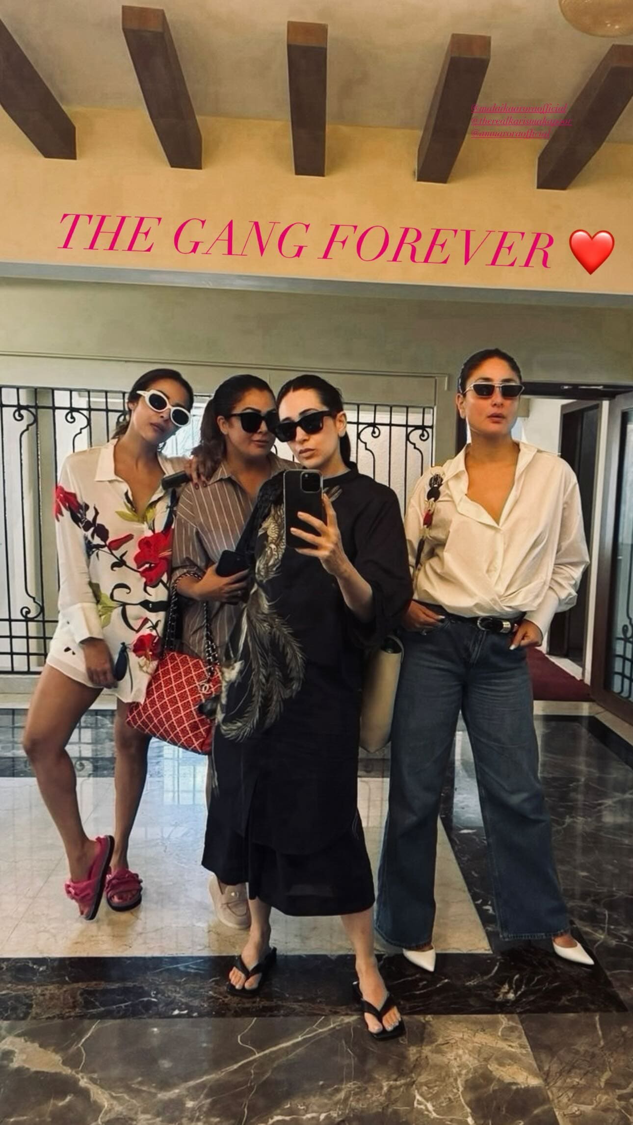 Malaika Arora is dating Kareena Kapoor, Karisma Kapoor and Amrita Arora. (Instagram)