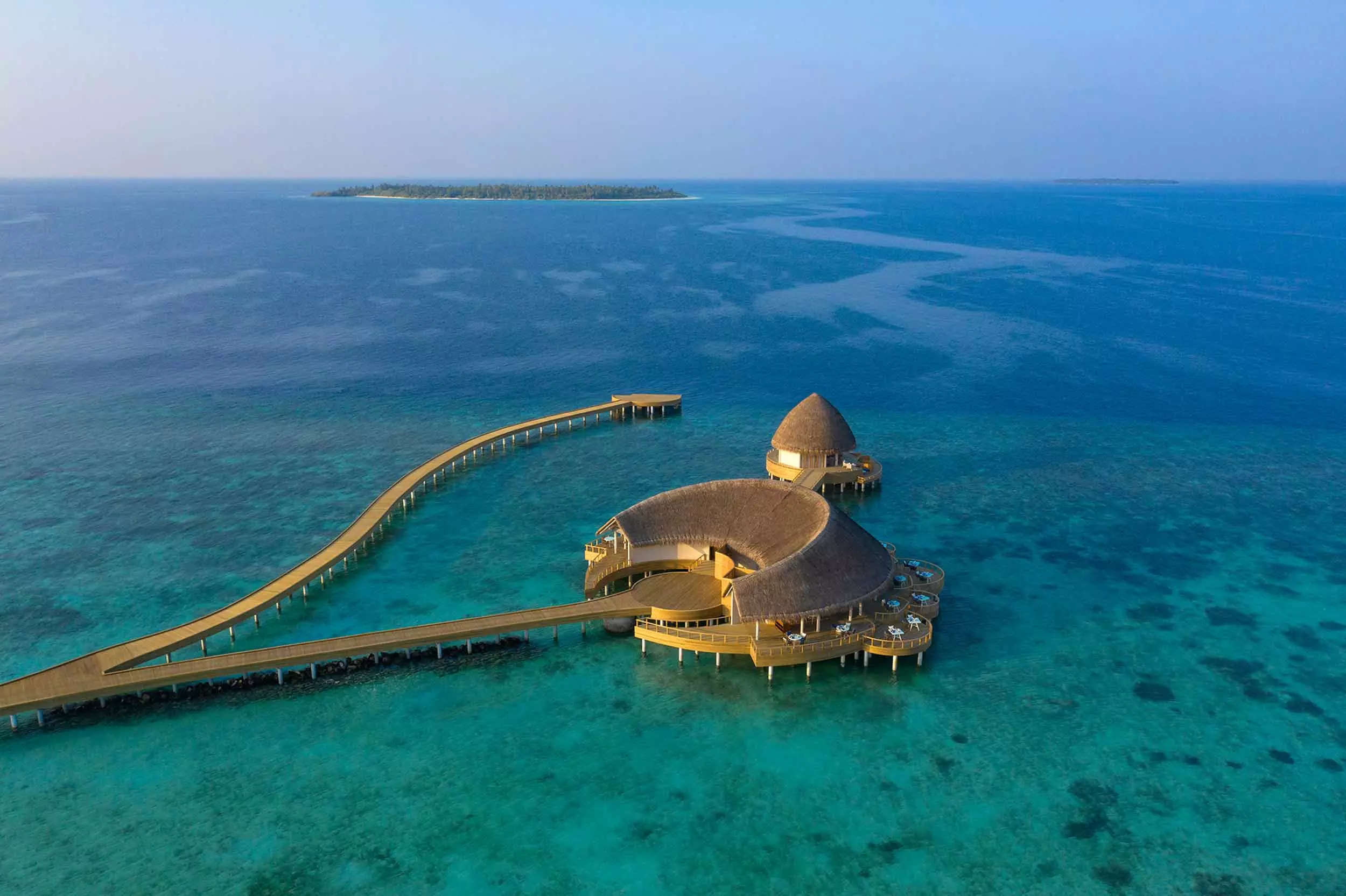 Emerald Faarufushi Resort and Spa