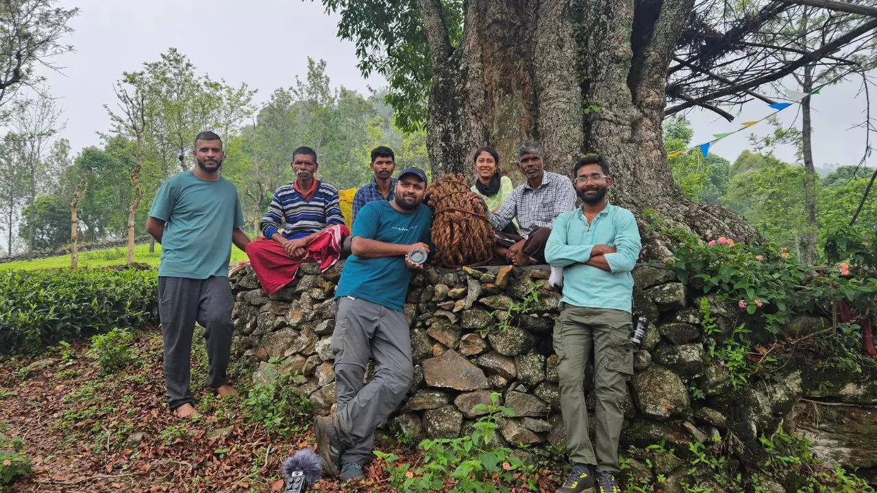 The InHERIT team with members of the Kurumba tribe in the Nilgiri Biosphere Reserve