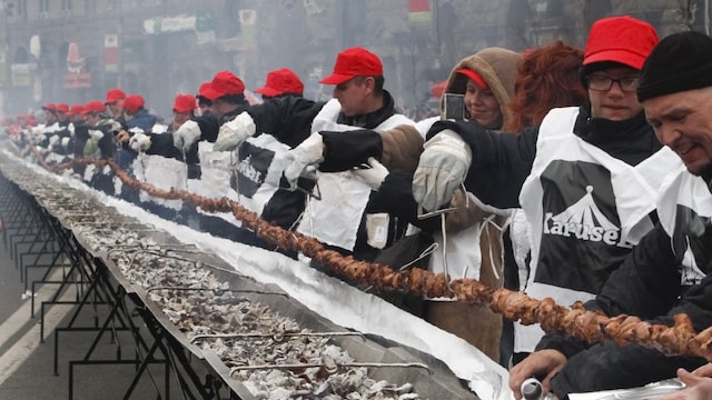 9. Shashlik | Meet contestant number nine who comes all the way from Russia and enjoys a hearty bite of shashlik. This meat dish has a 4.66 star rating and the best places to eat it are Khachapuri in Moscow, Kochu Kharcho in St. Petersburg and Sakhli, also in Moscow. (image:reuters)